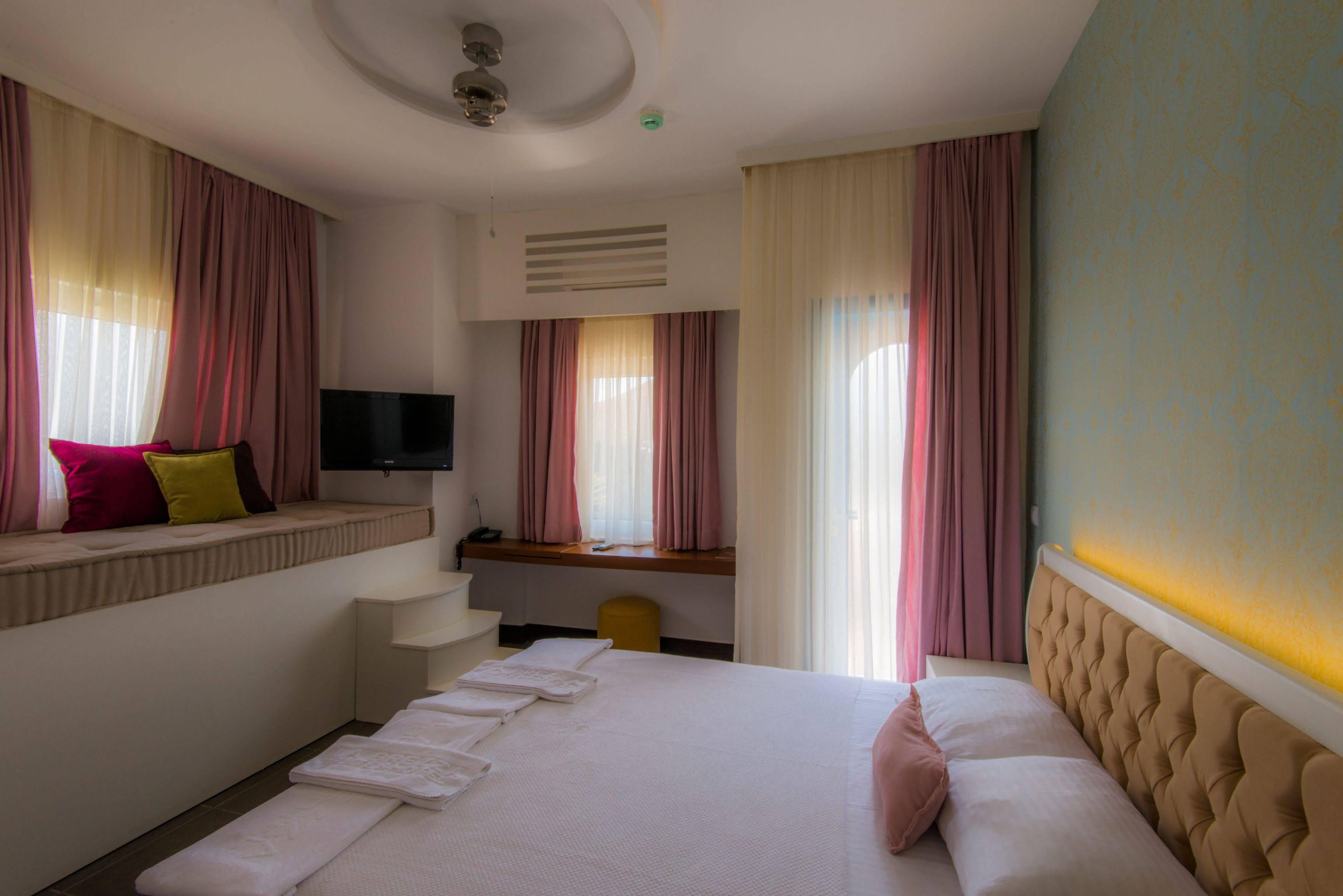Hotel La Local Yalikavak