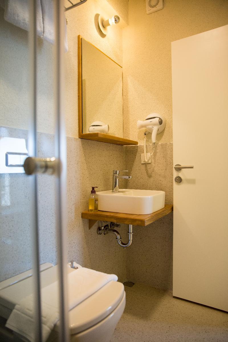 Guemuesluek Hotel 3*