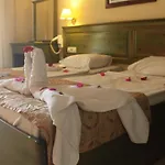 Tenda Hotel