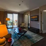 La Local Suites&Spa