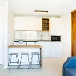 Queen Residence By Important Group Travel