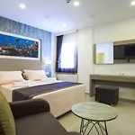 Victoria Suites