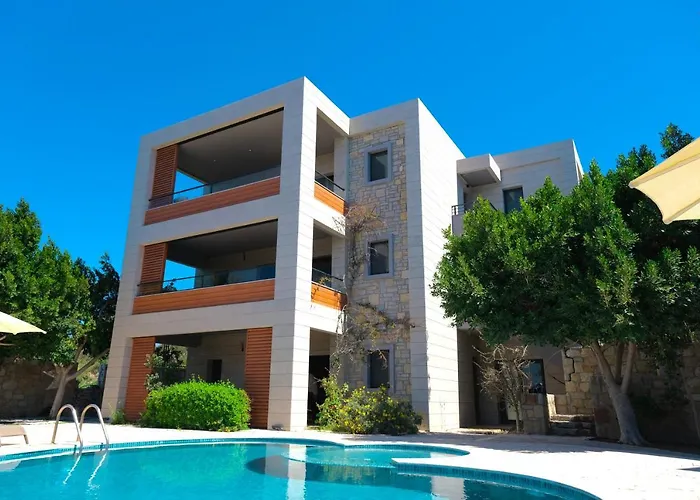 Roas Residences