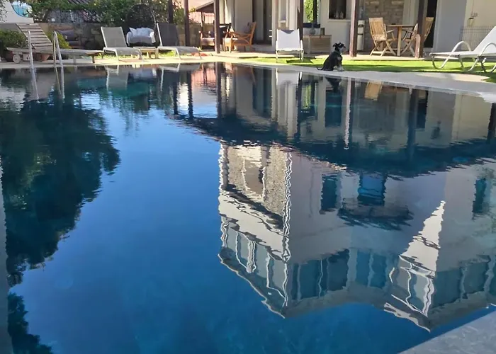Bodrum Merkezde Muestakil Havuzlu Villa