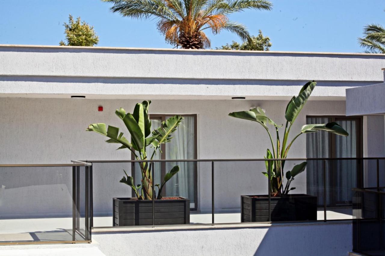 Queen Residences & 2*