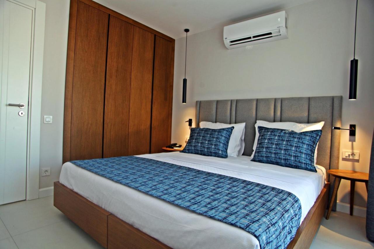 Aparthotel Queen Residences & 2*