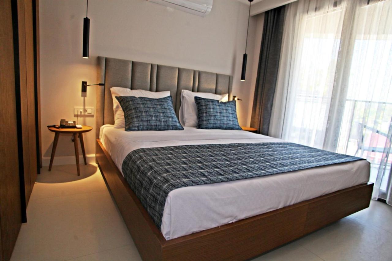 Aparthotel Queen Residences & 2*