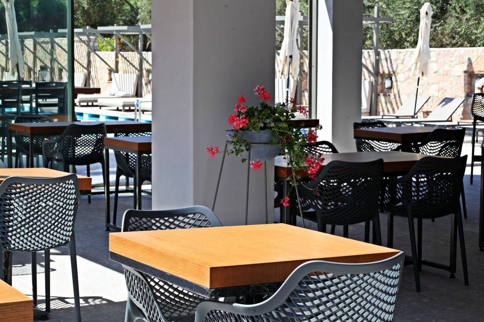 Aparthotel Queen Residences &