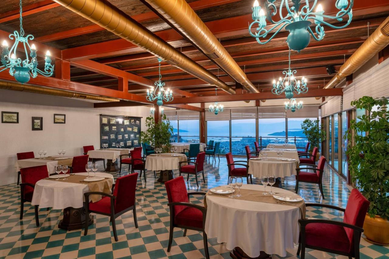 Hotel Hillstone &