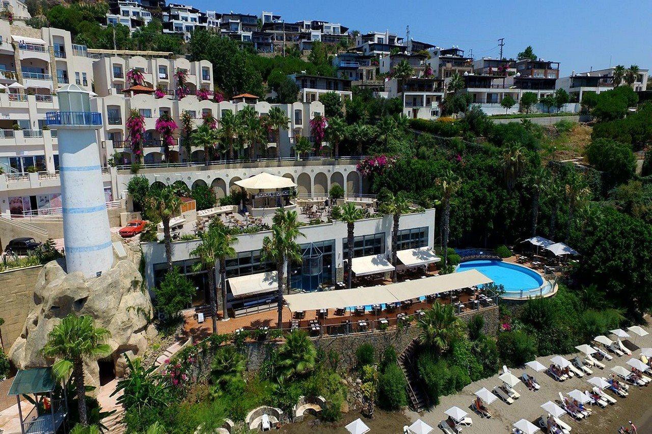 Hotel Middle Town 4*