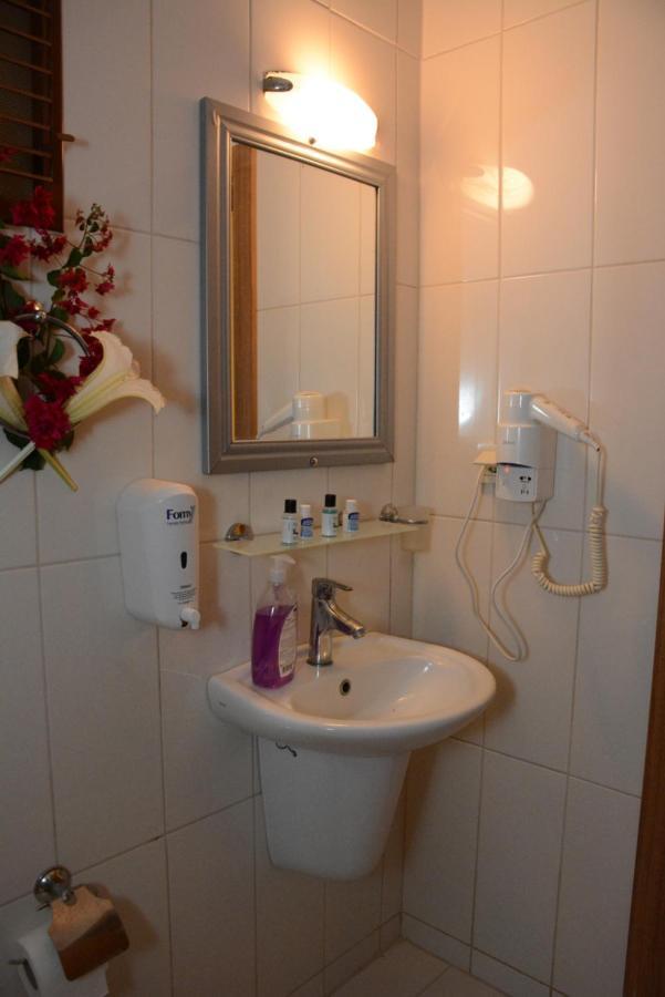 Hotel Manolya *