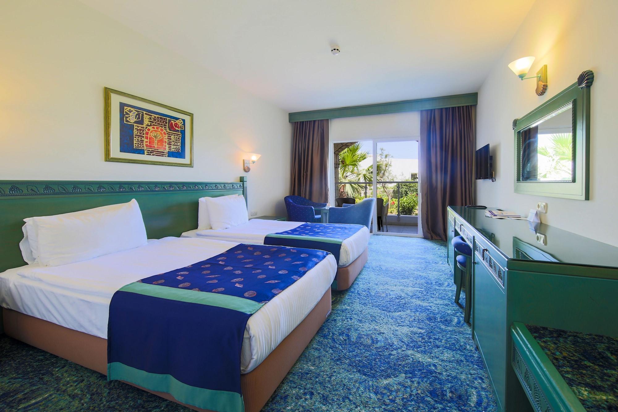 Salmakis & Resort 5*