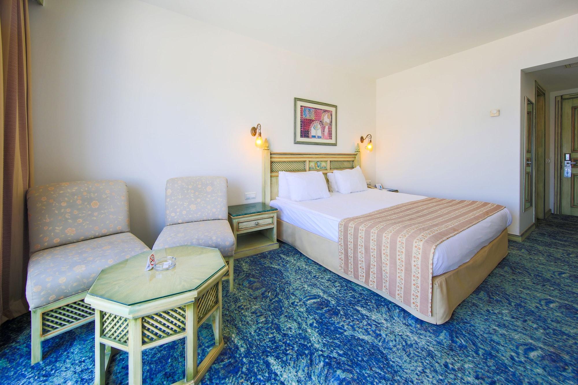 Resort Salmakis & 5*