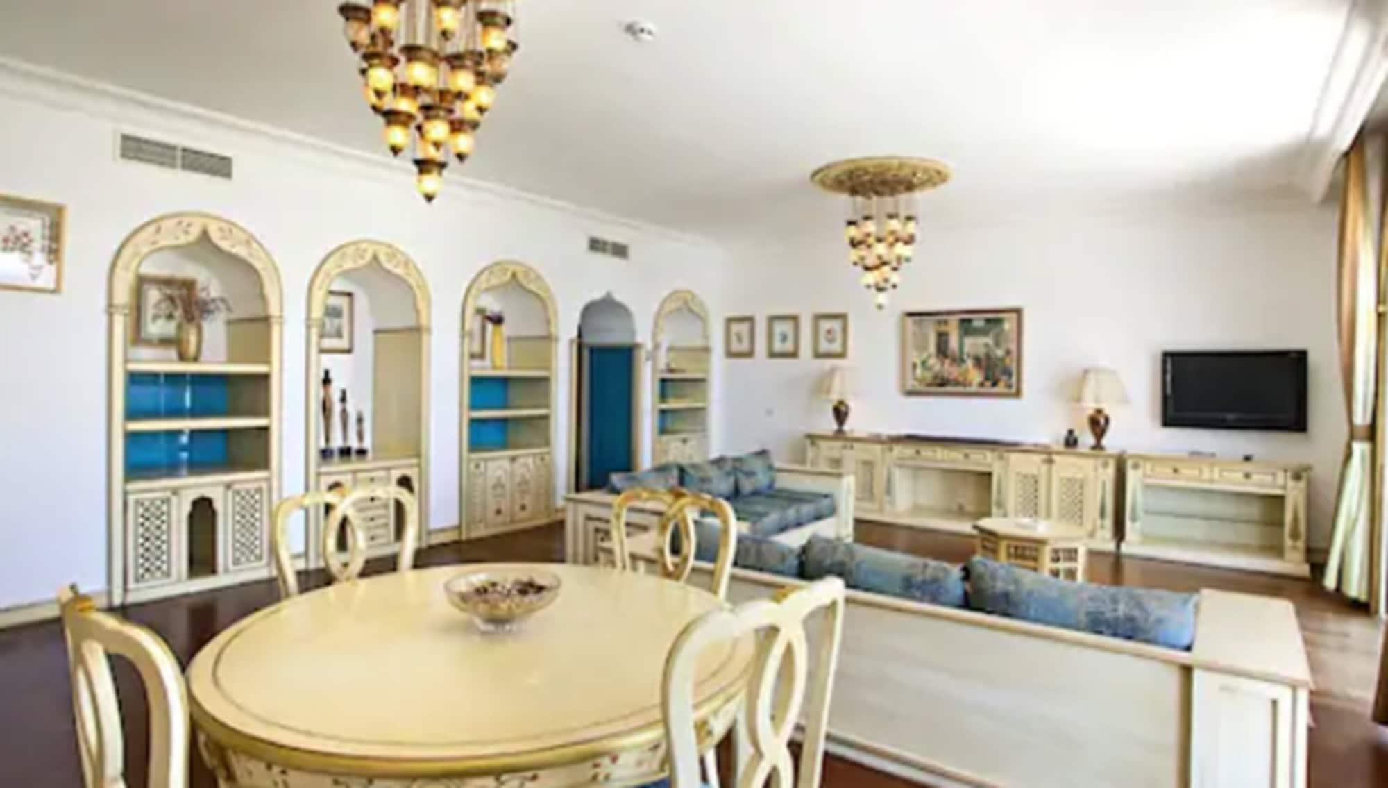 Salmakis & Resort