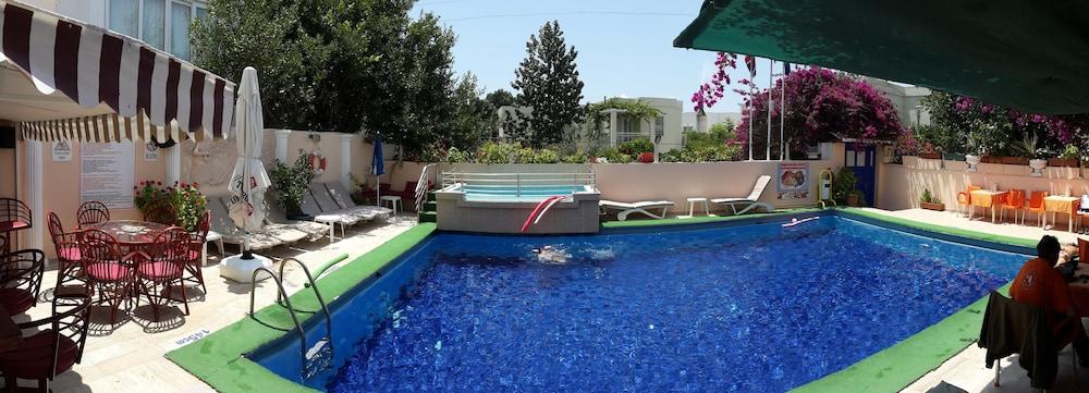 Kavala Otel