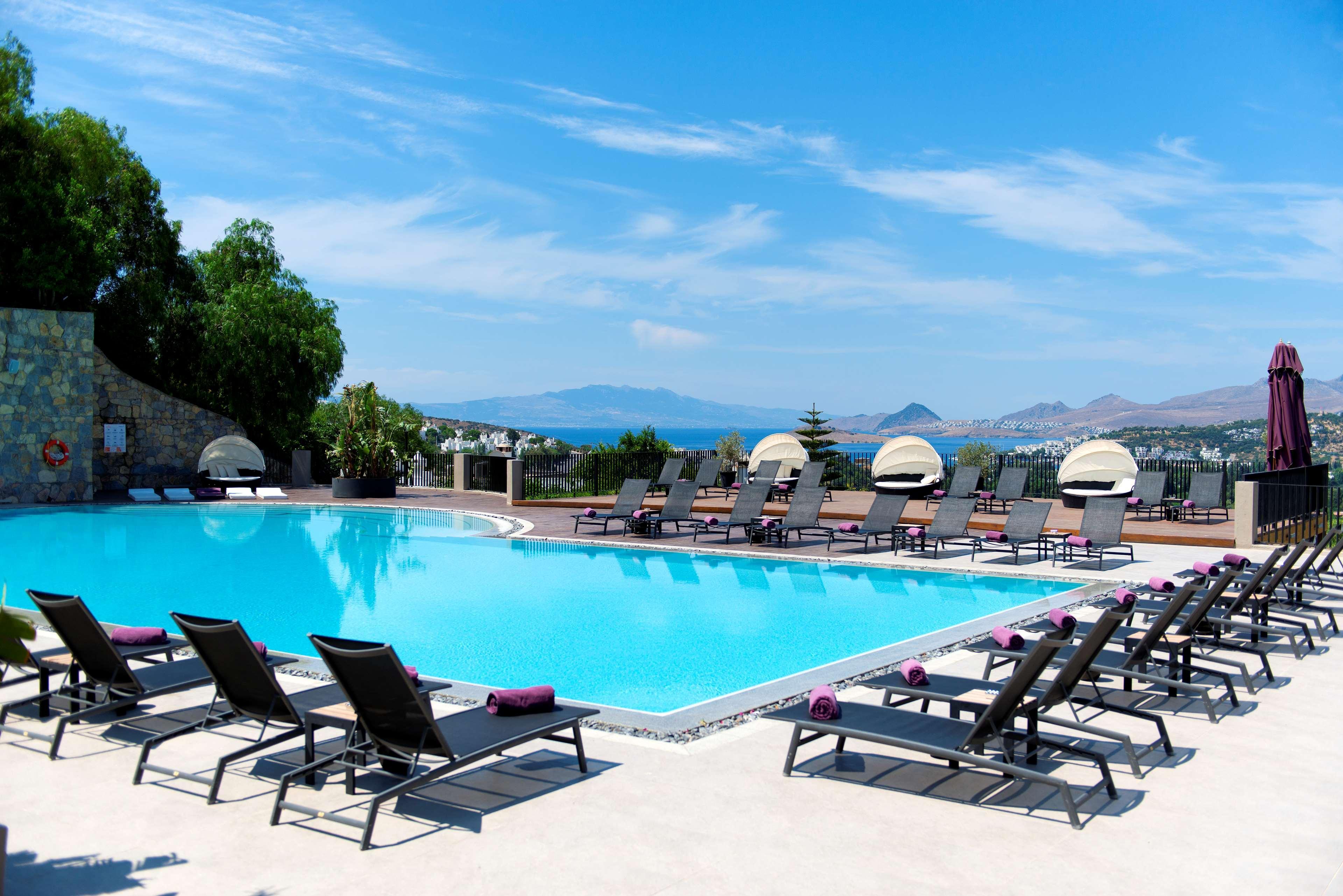 Hotel Ramada By Wyndham Bodrum 5*