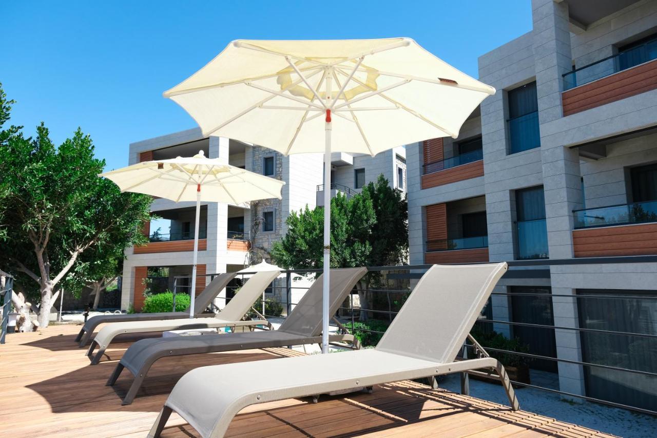Roas Residences