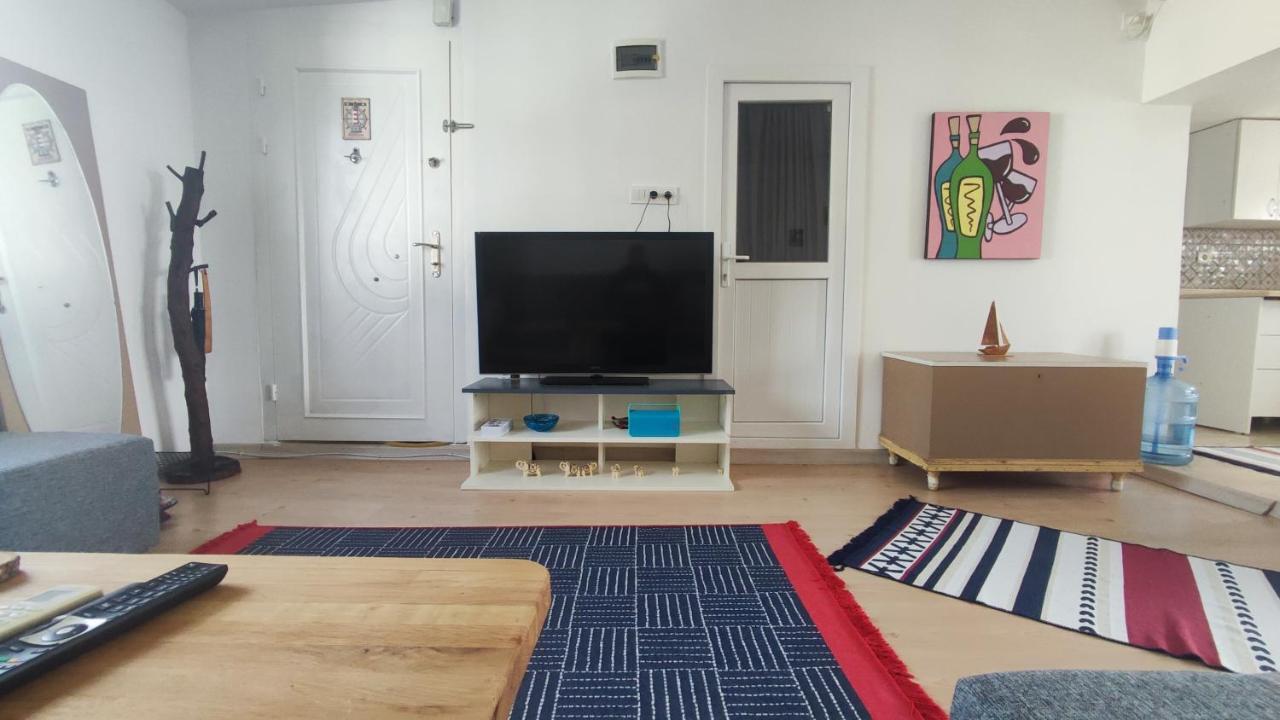 Central, Cozy, 15 Min Walk To The Beach, Fast Wi-fi, Free Parking, 4ppl Apartment