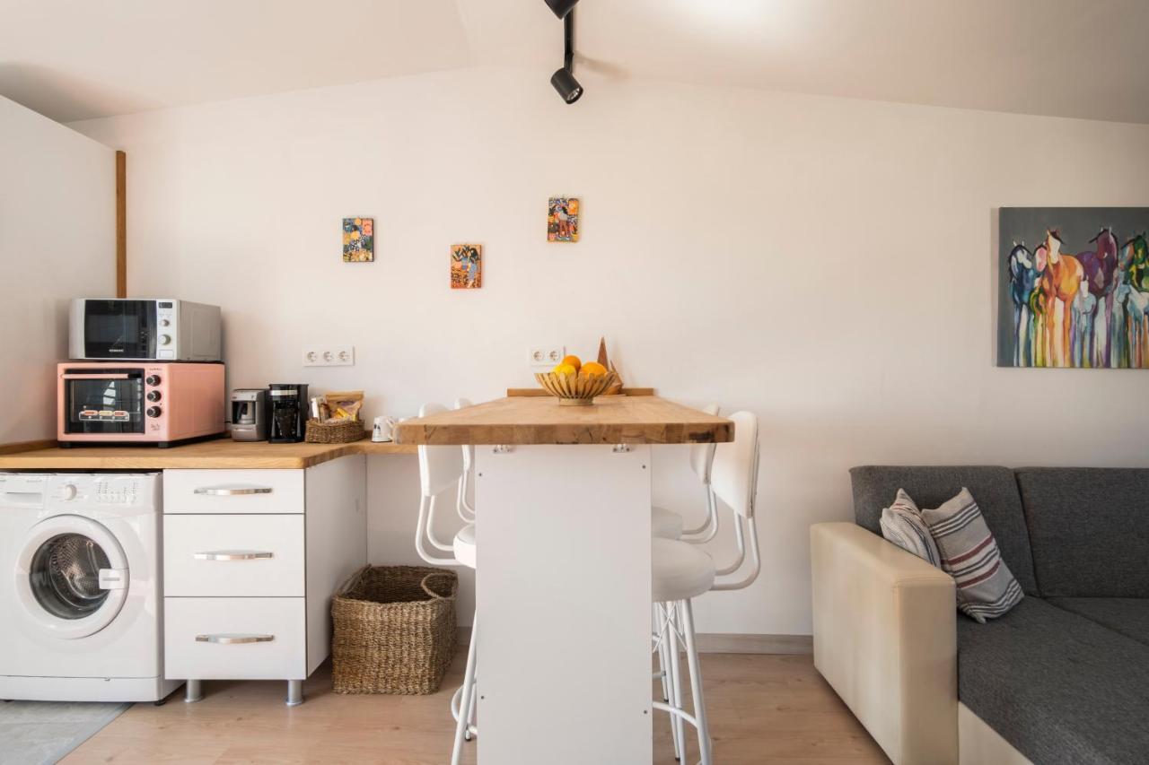 Apartment Central, Cozy, 15 Min Walk To The Beach, Fast Wi-fi, Free Parking, 4ppl Bodrum
