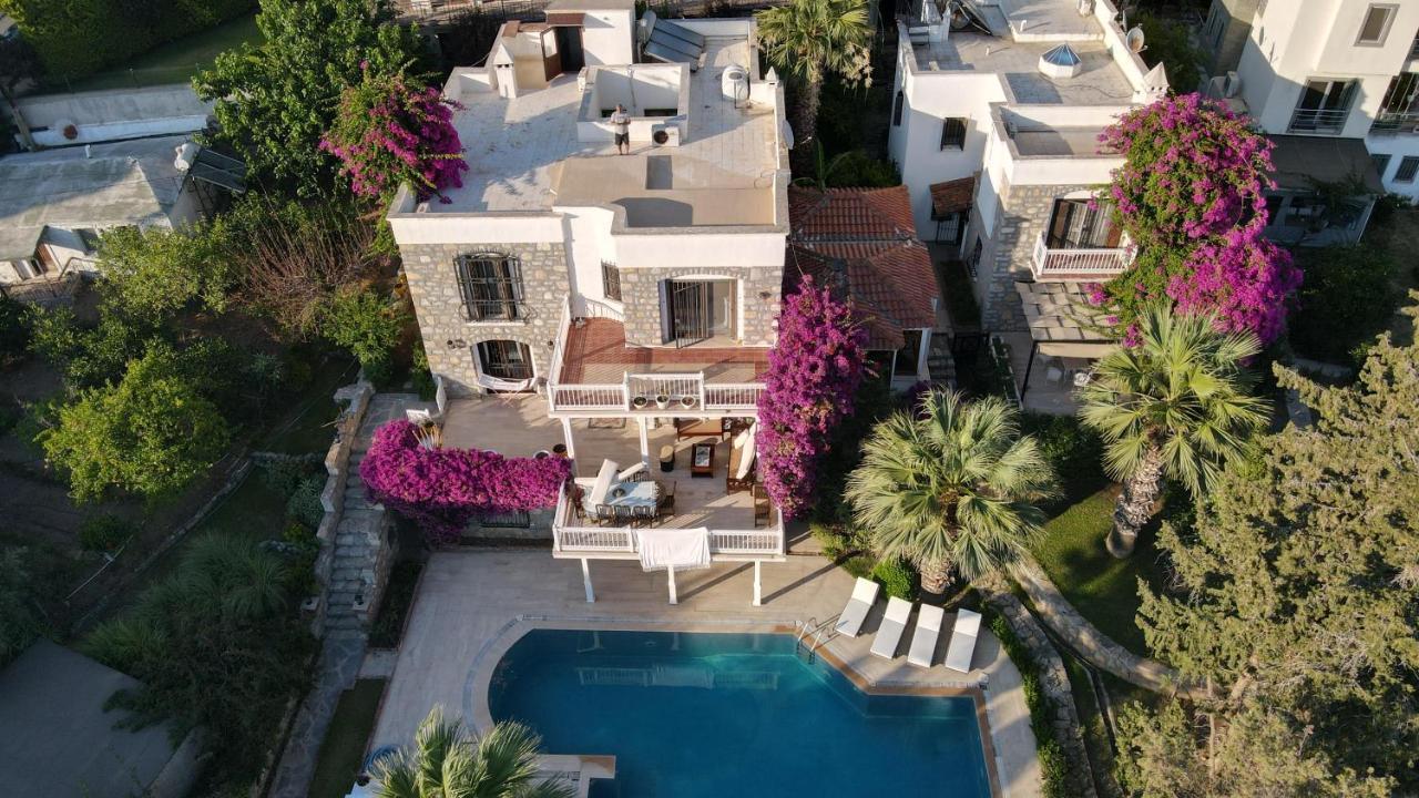 Muhafazakar Aileye Tam Korunakli Ozel Havuzlu Malikane 8+2 Villa Bodrum