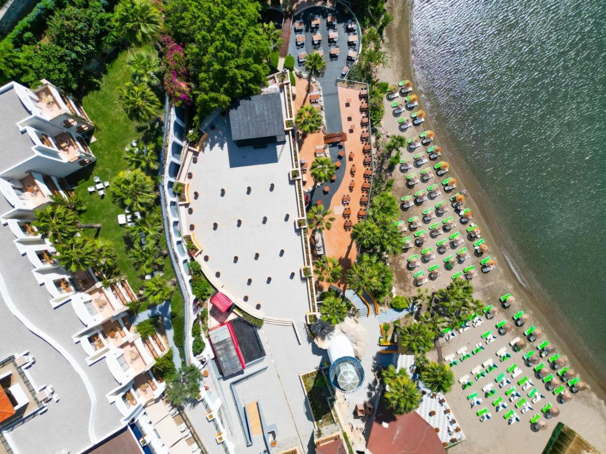 Hotel Middle Town 4*