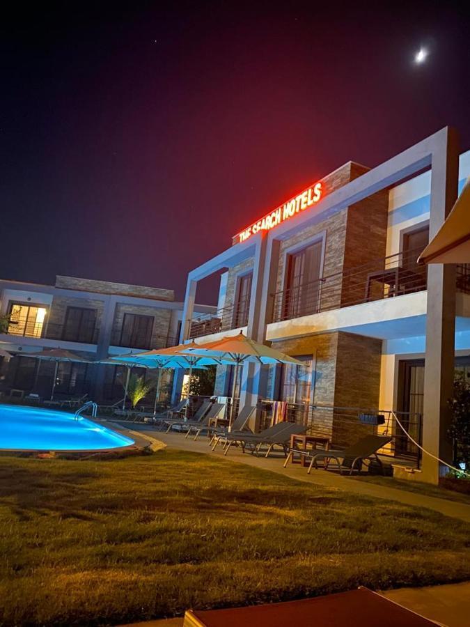 Hotel The Search