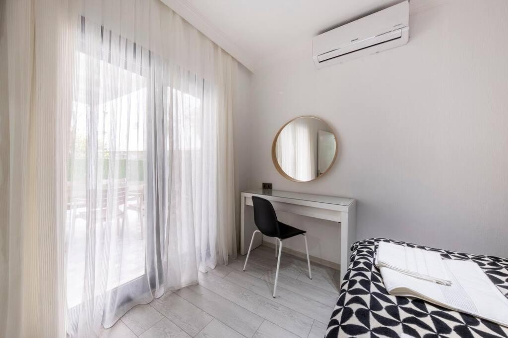 Apartment Brand New 2 Bedroom Modern Flat In Center