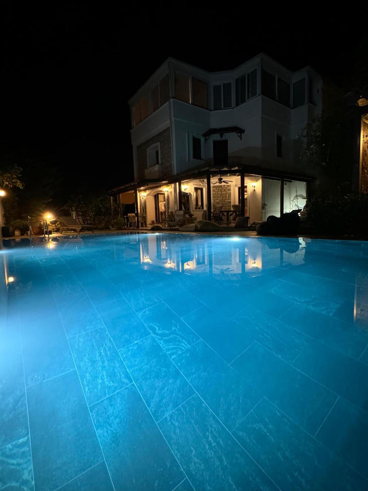 Villa Merkezde Muestakil Havuzlu