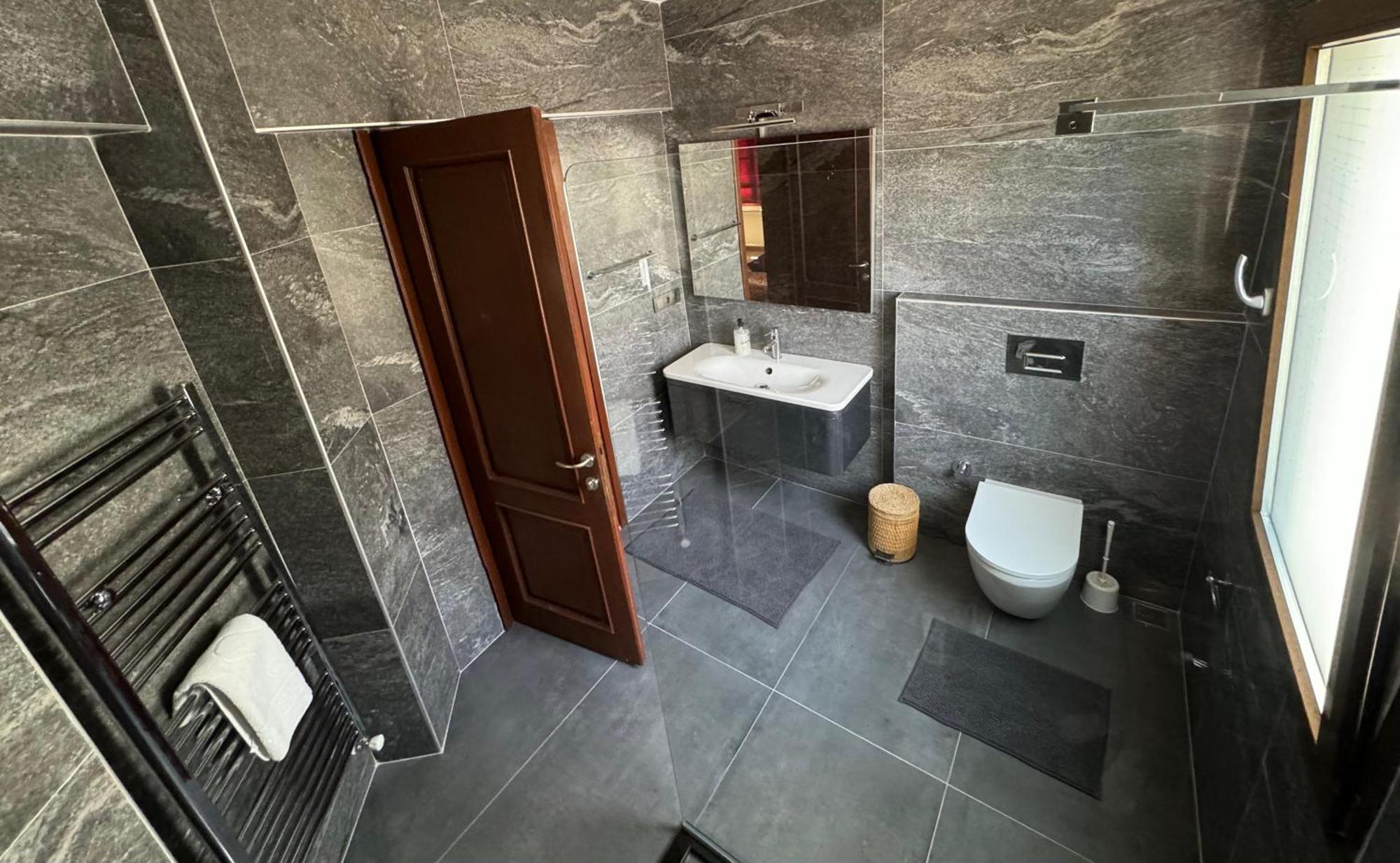 Merkezde Muestakil Havuzlu Villa *