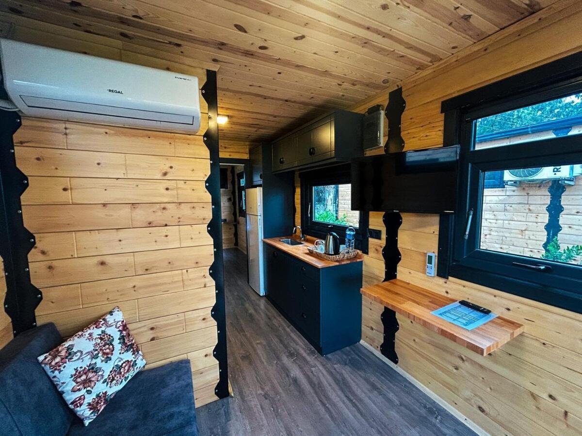 Bitez Tiny House & Hotel