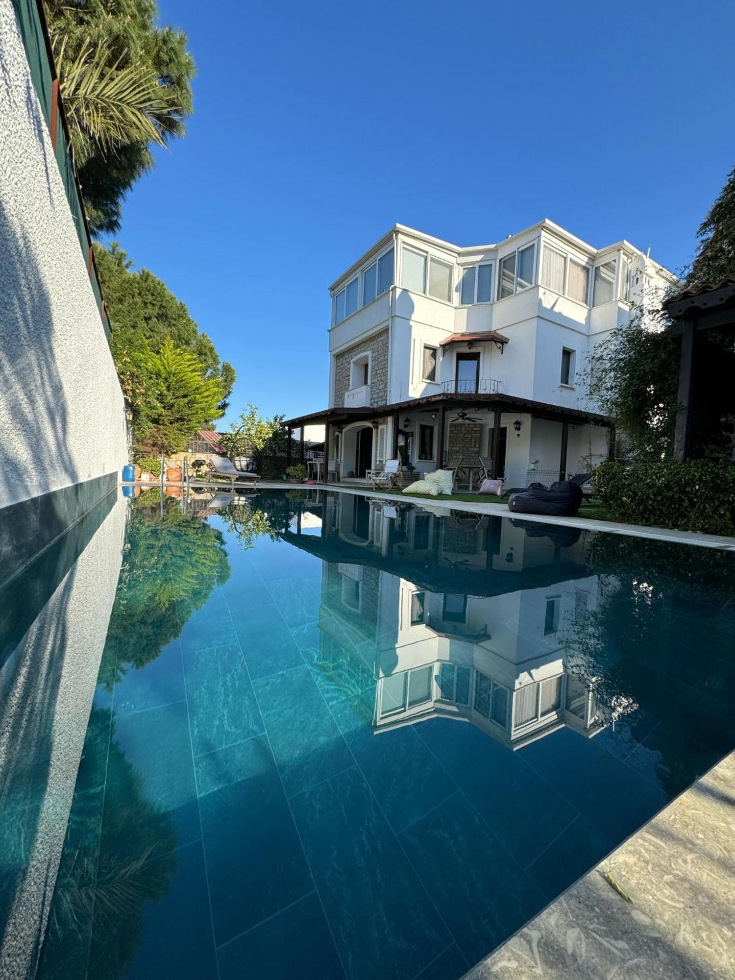 Villa Merkezde Muestakil Havuzlu Bodrum