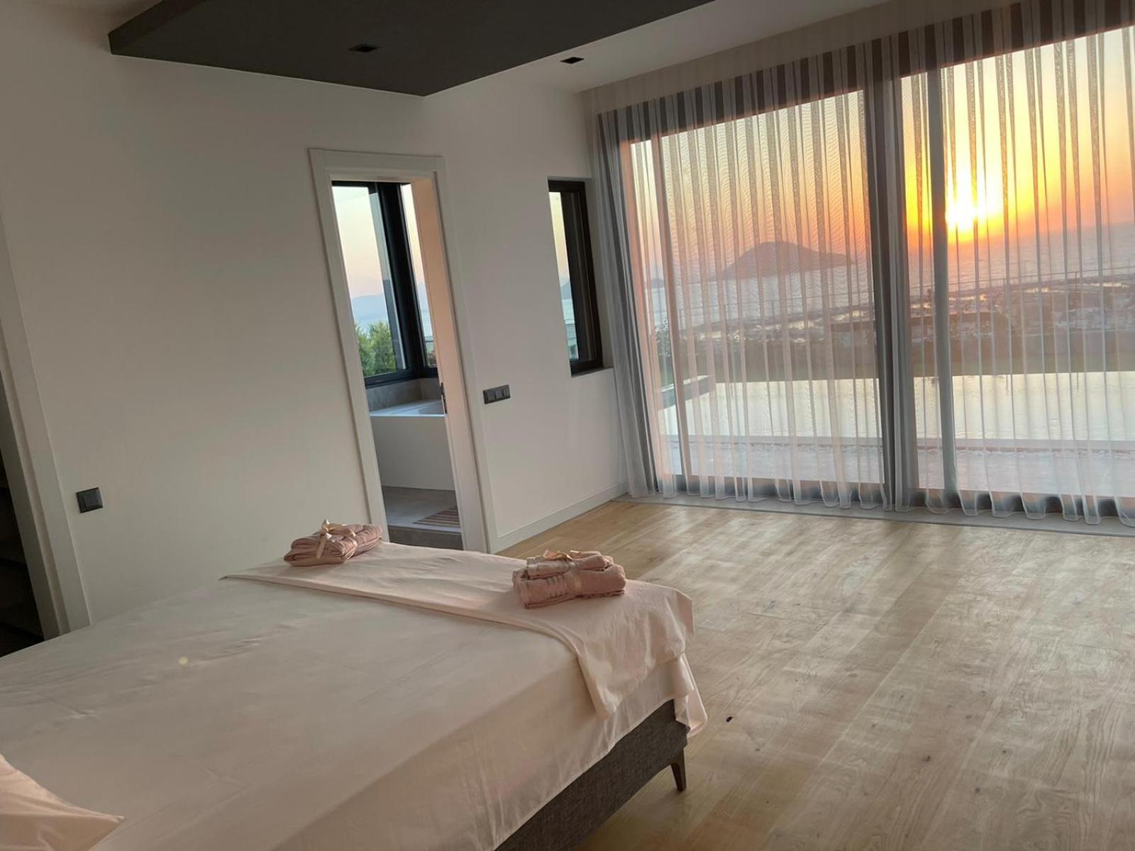 Luxury With Stunning Sea View And Spectacular Sunsets Bodrum