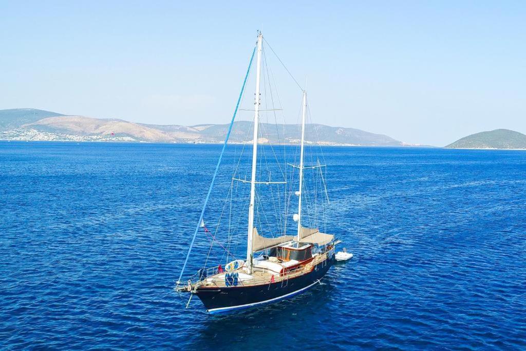 Luxury Boat In Marina * Bodrum