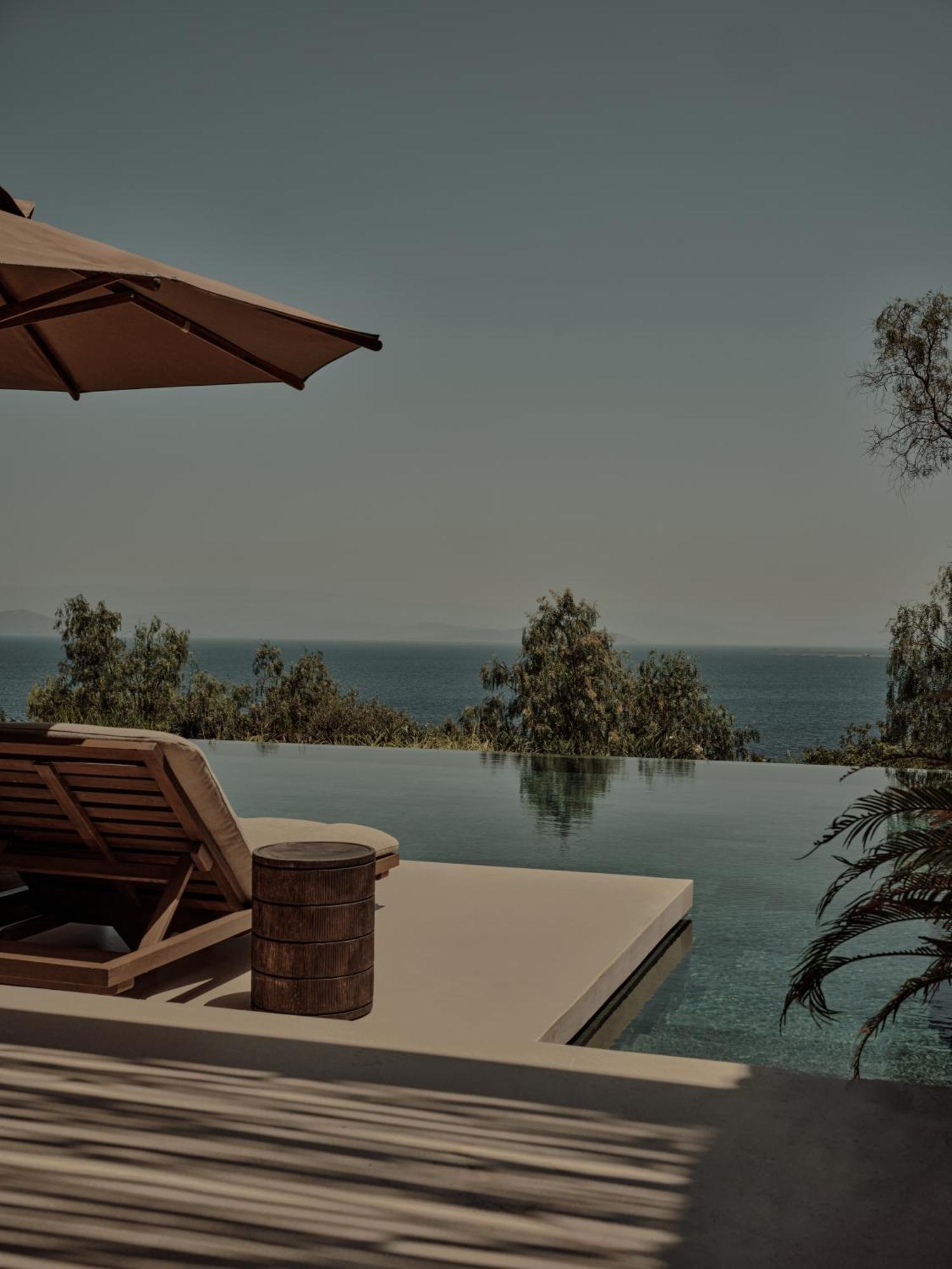 Scorpios Hotel