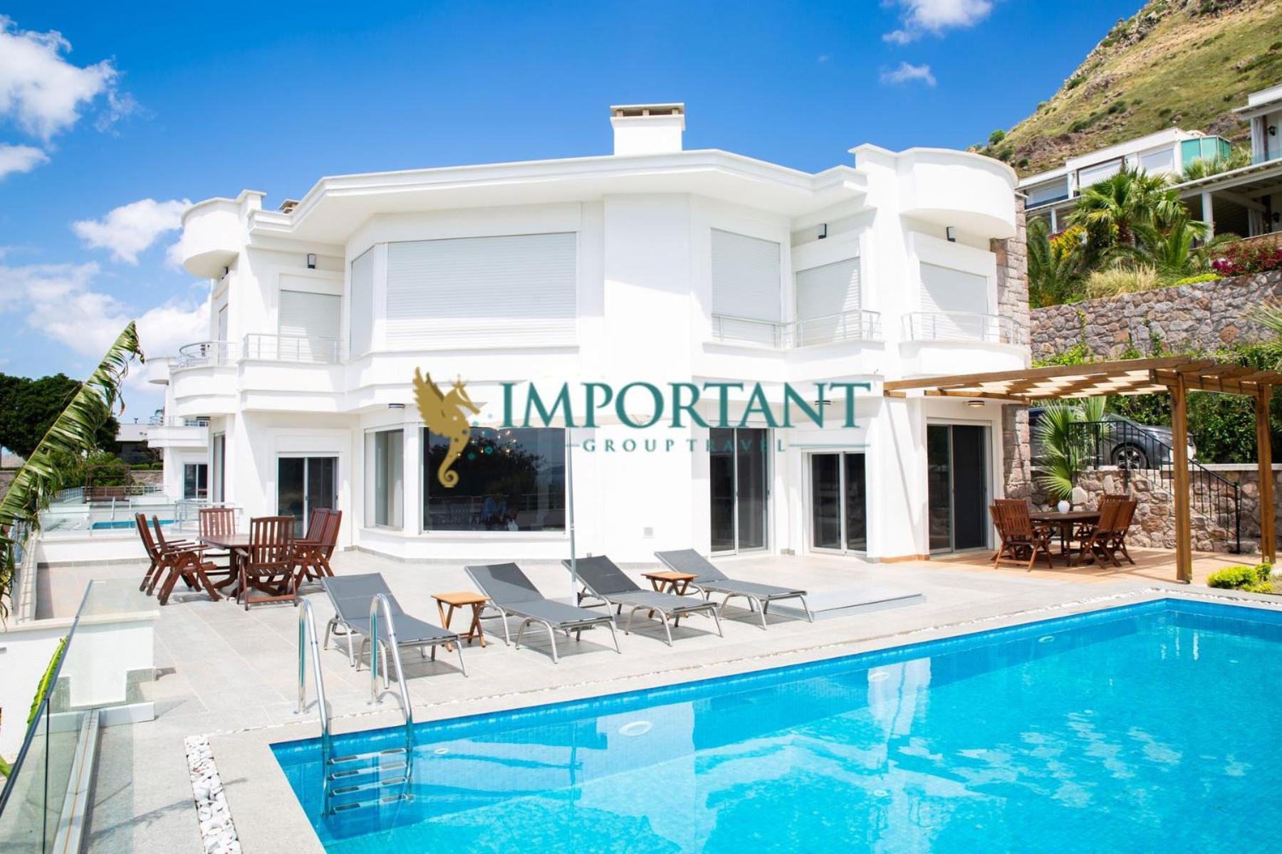 Bd4123 Five Bedroomed With Pool And Sea View Villa