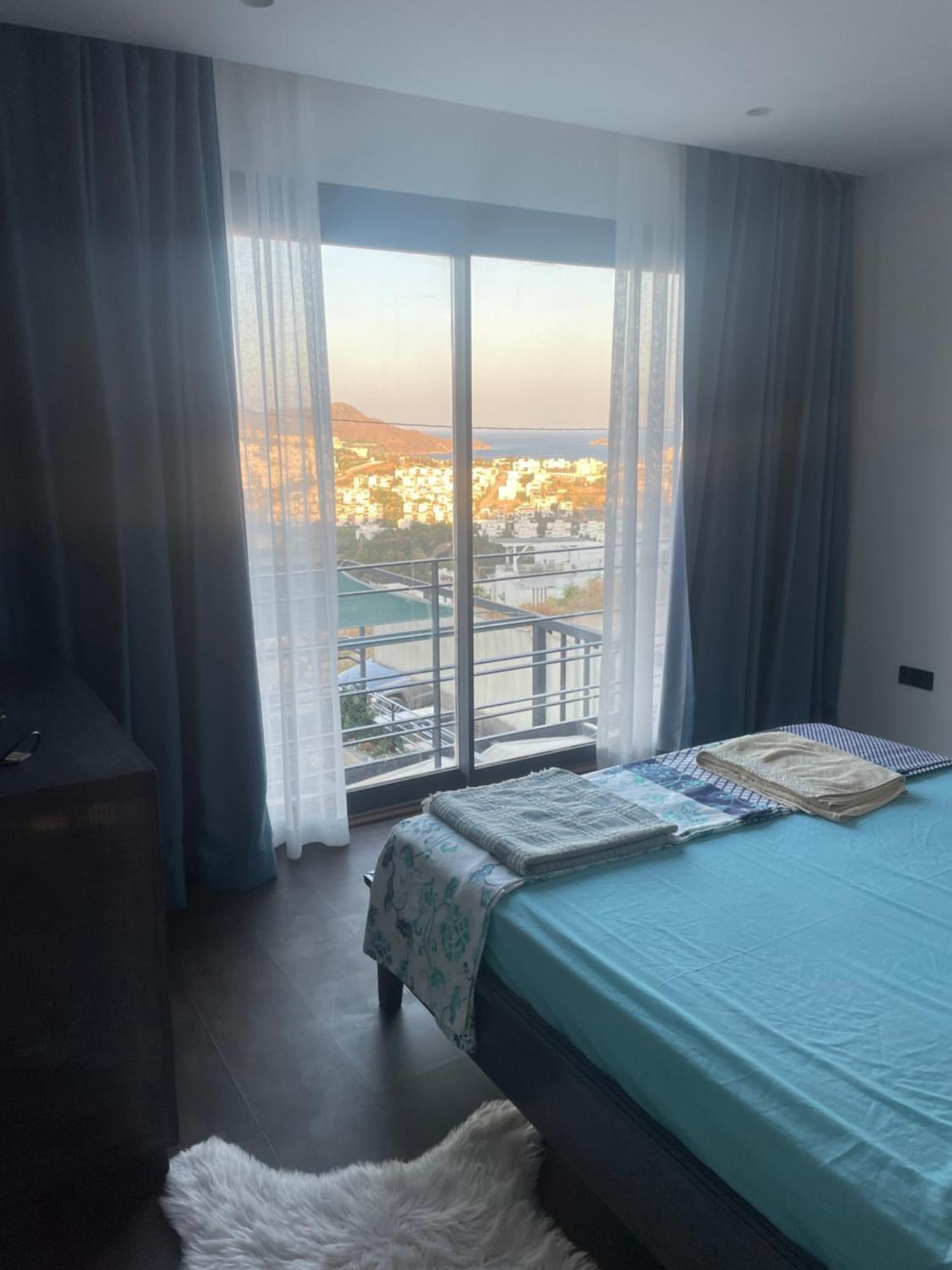 Havuzlu Ve Jakuzili Full Esyali Lueks Villa *
