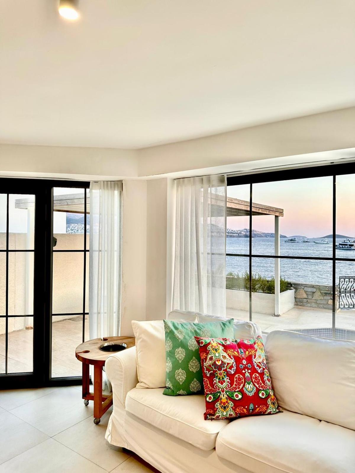 Unique House In Yalikavak With Private Bodrum