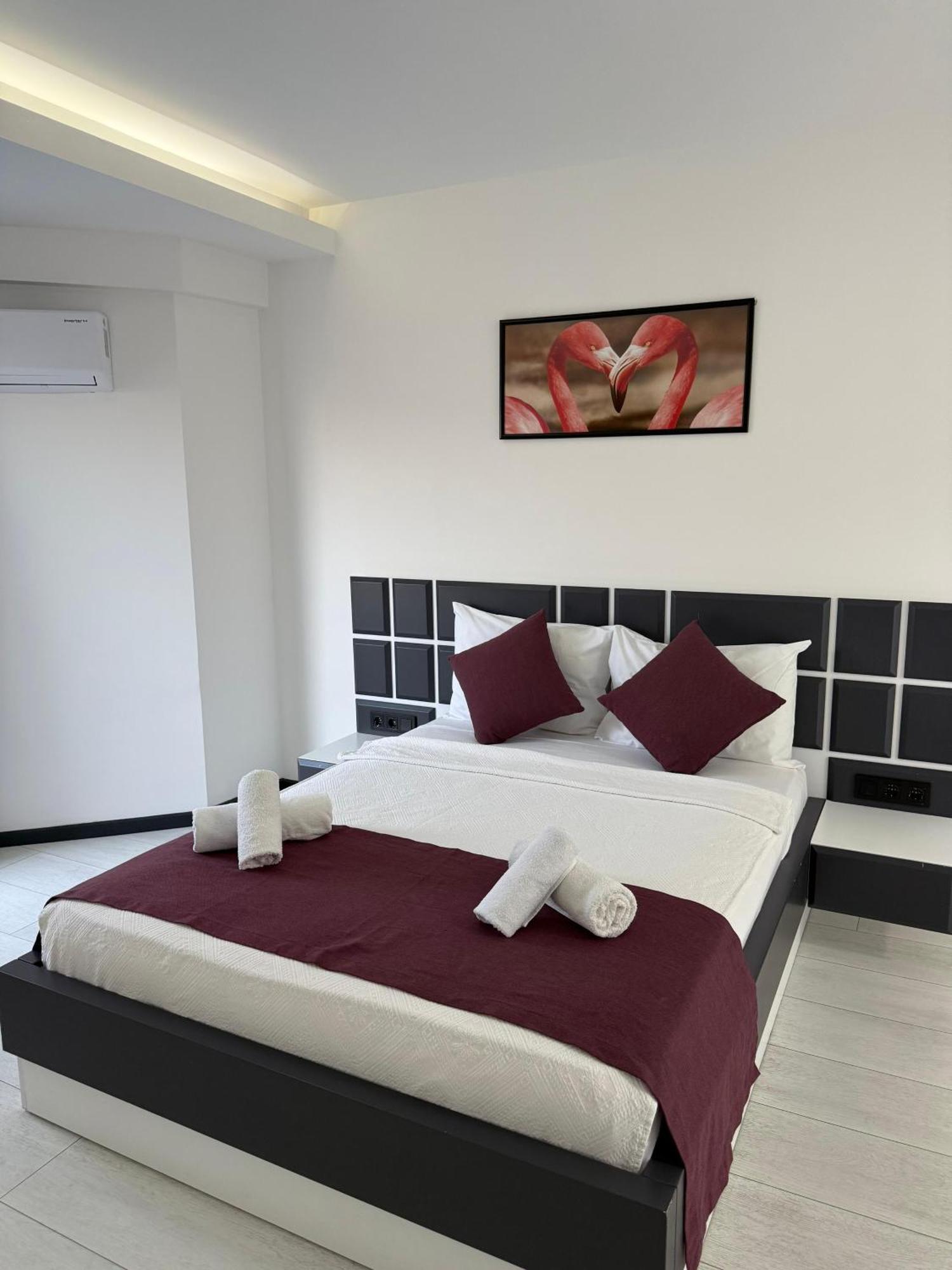 Wb Weekend Aparthotel