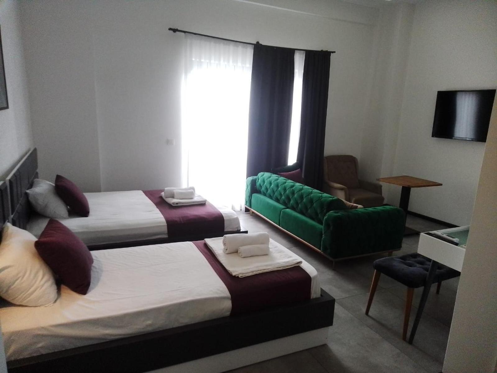Wb Weekend Aparthotel