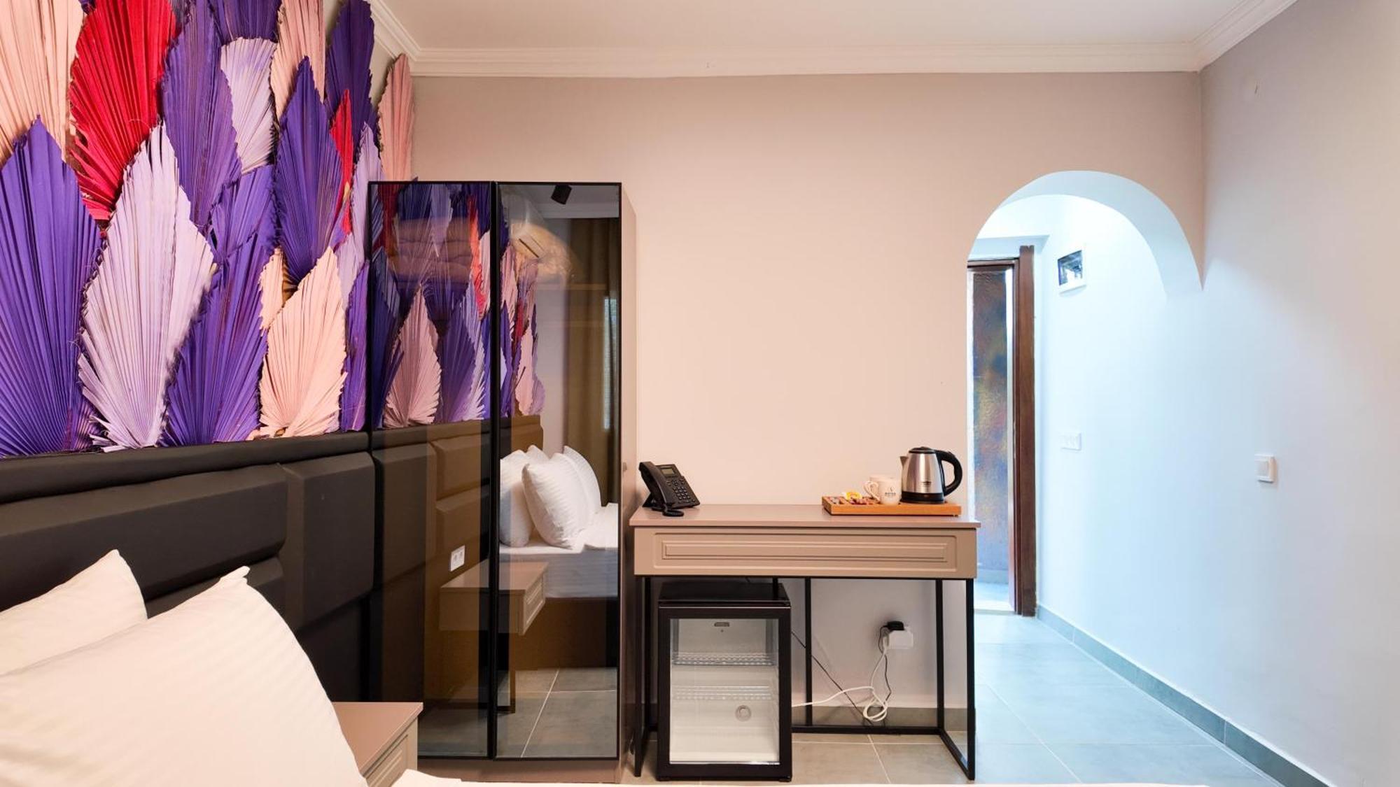 Lizbonia Otel *