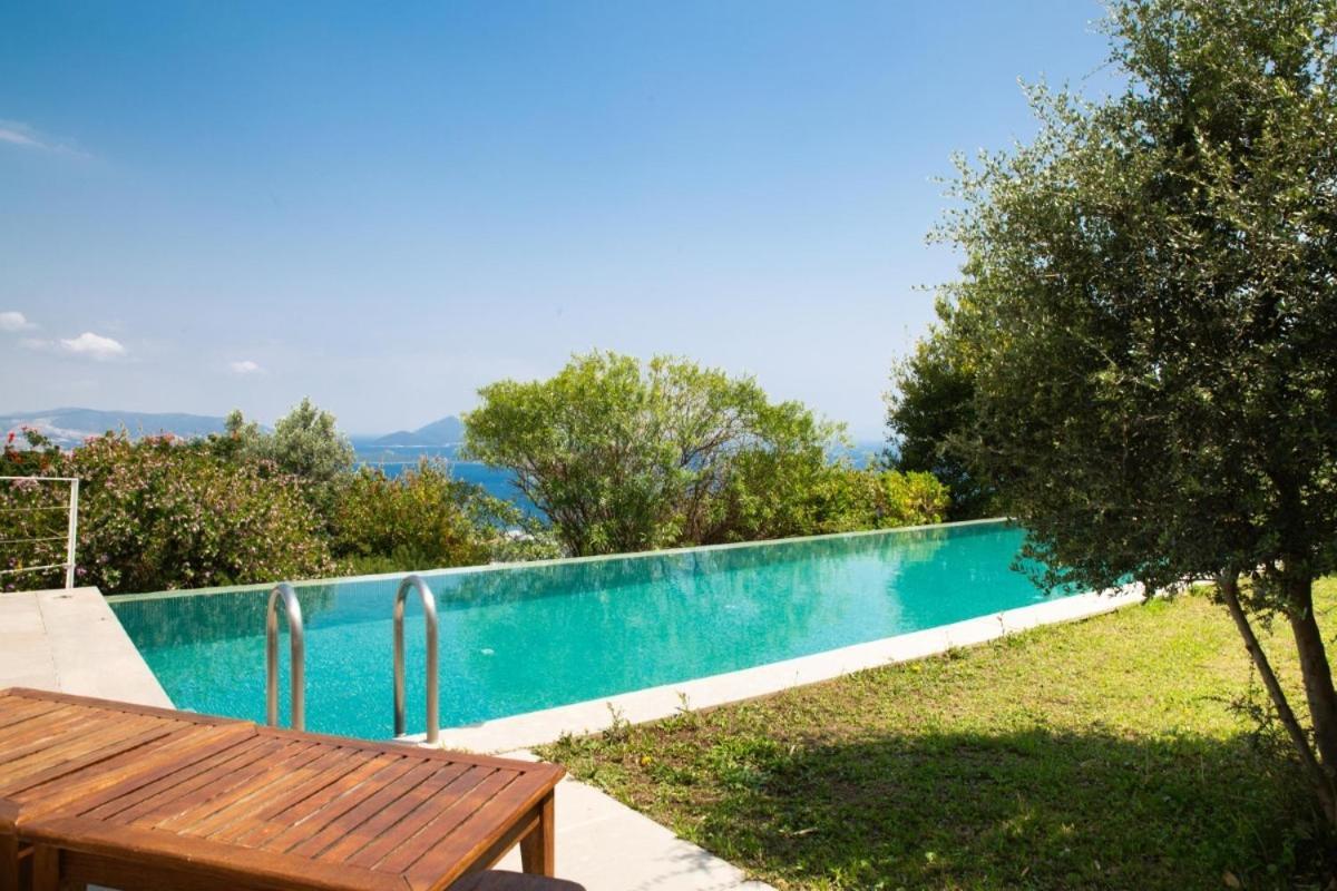 Stunning Sea View & Private Garden In Bodrum