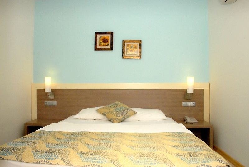Aparthotel Queen By Important Group Travel