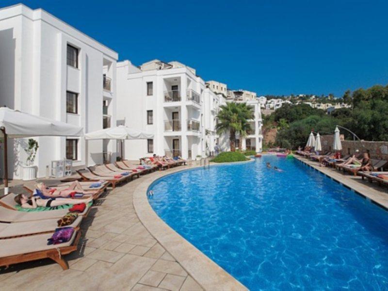 Queen By Important Group Travel 3*
