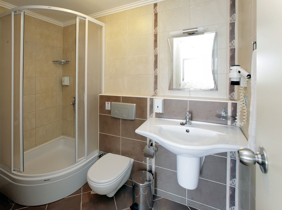 Queen By Important Group Travel Aparthotel