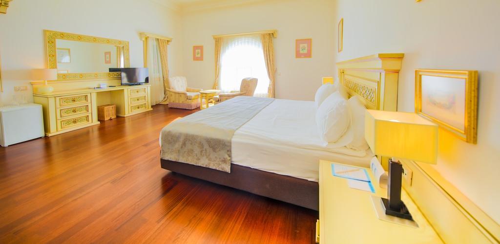 Resort Salmakis & 5*