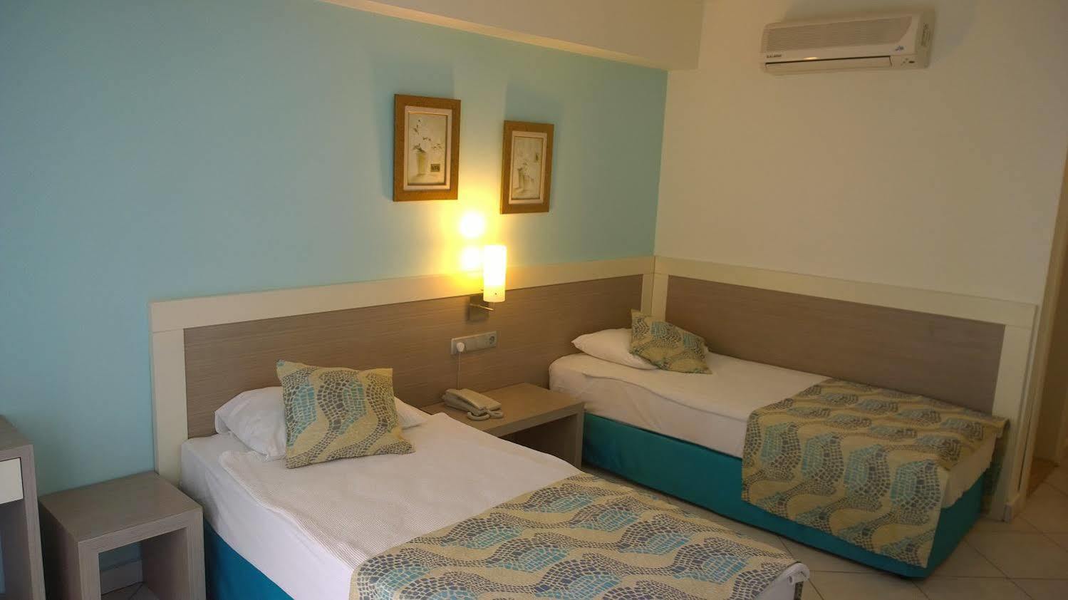 Aparthotel Queen By Important Group Travel