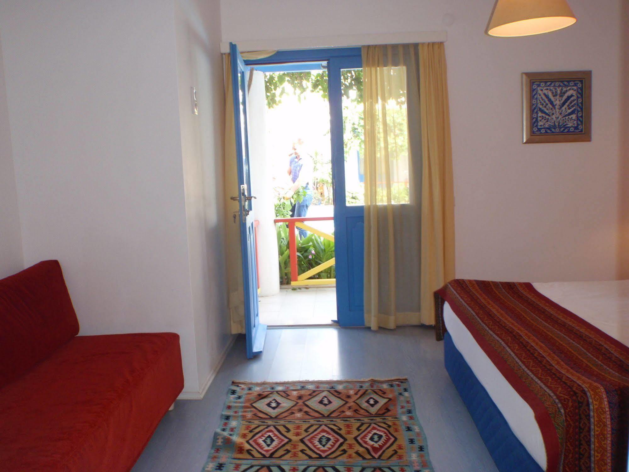 Su - Hotel