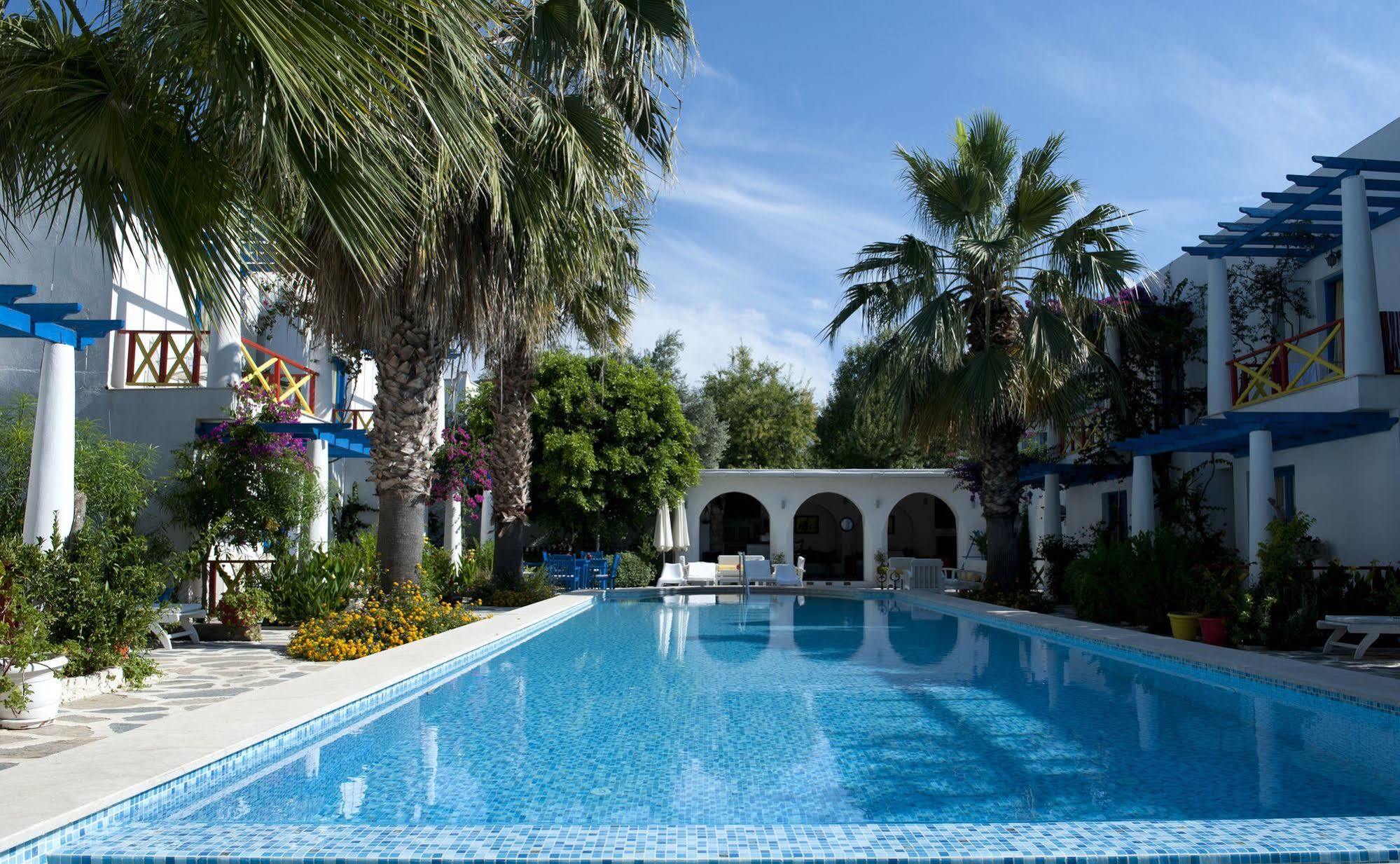 Su - Hotel 3*