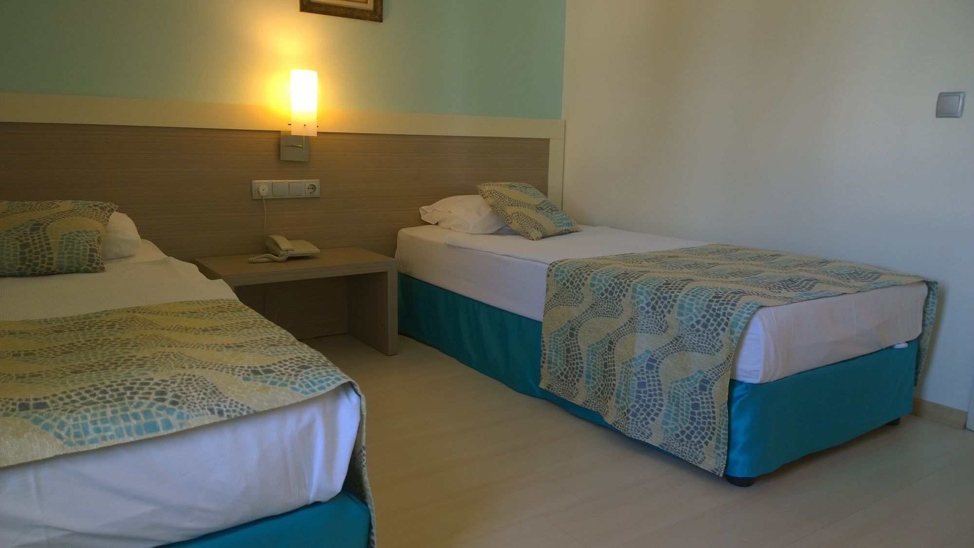 Aparthotel Queen By Important Group Travel 3*