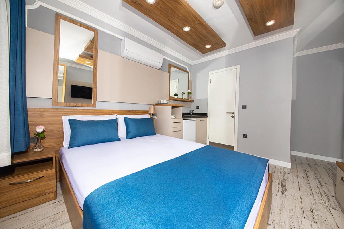 Marina Hotel *